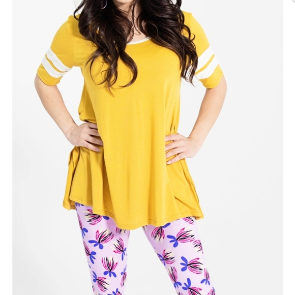 Mystery Lularoe Perfect T Shirt - Picture 3 of 5